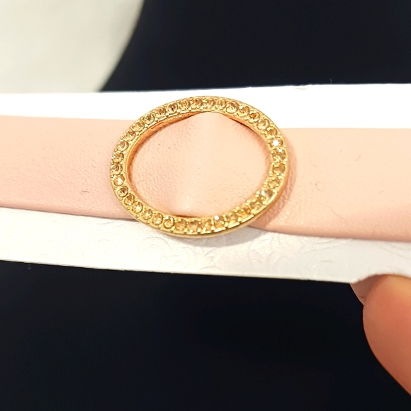 Pink Leatherette Crystal Circle Pendent Choker Necklace - One Size Fits Most - Picture 6 of 11